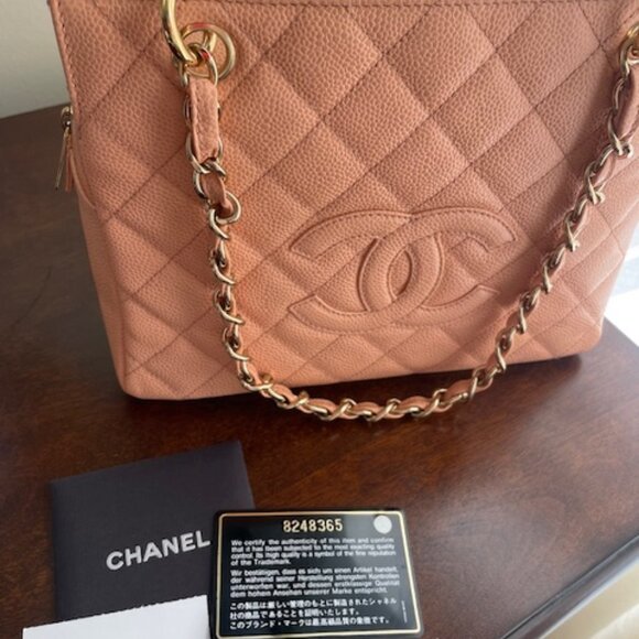 Chanel handbag - Picture 1 of 4